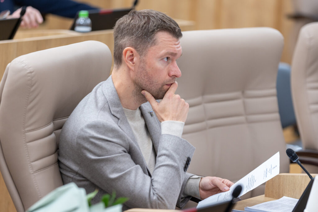 Алексей Вихарев заявил о необходимости защиты Шарташского лесопарка