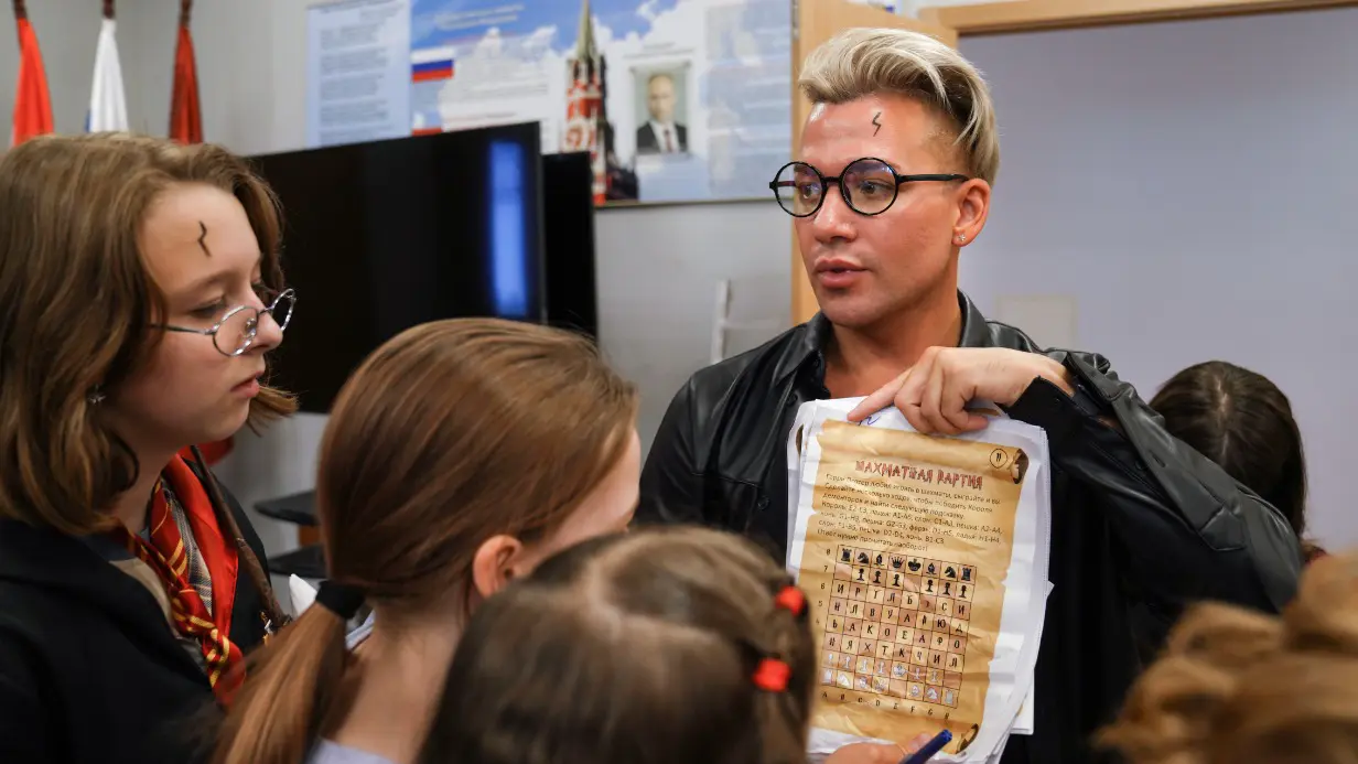 Анастасия Ракова рассказала о праздничной программе ко Дню учителя в Москве