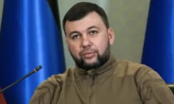 Денис Пушилин инициировал структурное обновление Министерства обороны ДНР denis pushilin inicziiroval strukturnoe obnovlenie ministerstva oborony dnr-fabrec-ru-0