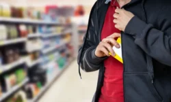 Илья Русяев рассматривает ответственность за самосуд в магазине по УК РФ ilya rusyaev rassmatrivaet otvetstvennost za samosud v magazine po uk rf-fabrec-ru-0