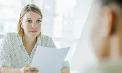 Как родители и работодатели вместе помогают детям сделать первые шаги в работе kak roditeli i rabotodateli vmeste pomogayut detyam sdelat pervye shagi v rabote-fabrec-ru-0