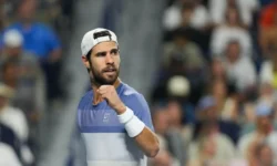 Карен Хачанов уверенно стартует на ATP Мастерсе в Париже, обыграв Итана Куинна karen hachanov uverenno startuet na masterse v parizhe obygrav itana kuinna-fabrec-ru-0