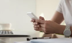 Михаил Мишустин совместно с ФСБ и Минцифрой внедряет меры против интернет-звонков mihail mishustin sovmestno s fsb i minczifroj vnedryaet mery protiv internetzvonkov-fabrec-ru-0