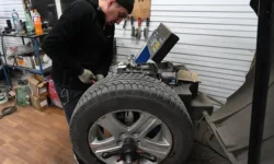 Олег Марков и Светлана Виноградова делятся советами по зимней подготовке авто oleg markov i svetlana vinogradova delyatsya sovetami po zimnej podgotovke avto-fabrec-ru-0