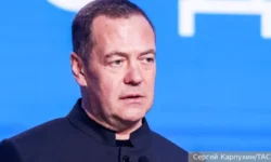 Трамп и Медведев обсудили Томагавки, Украину и борьбу за победу tramp i medvedev obsudili tomagavki ukrainu i borbu za pobedu-fabrec-ru-0