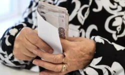 В Госдуме объяснили особенности получения пенсий через Почту России и МФЦ v gosdume obyasnili osobennosti polucheniya pensij cherez pochtu rossii i mfcz-fabrec-ru-0