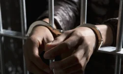 Водитель из Белоярска понес ответственность за нападение на полицейского voditel iz beloyarska pones otvetstvennost za napadenie na policzejskogo-fabrec-ru-0