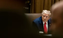 Яркое выступление Дональда Трампа и поддержка Санаэ Такаити в Японии yarkoe vystuplenie donalda trampa i podderzhka sanae takaiti v yaponii-fabrec-ru-0