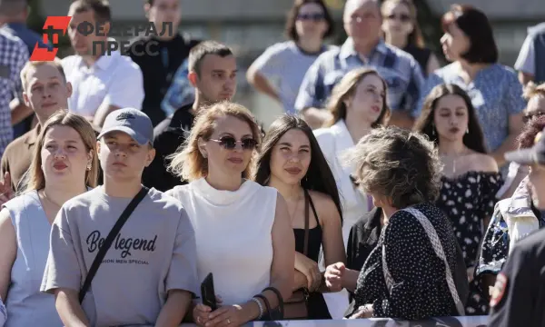 Звезды музыки и блогеры завоевали сердца москвичей-0