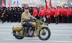 7 ноября отмечают День Октябрьской революции и памятные события 7 noyabrya otmechayut den oktyabrskoj revolyuczii i pamyatnye sobytiya-fabrec-ru-0