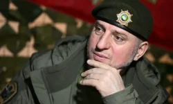 Апти Алаудинов о планах Трампа и искомой победе Вооружённых сил РФ в СВО apti alaudinov o planah trampa i iskomoj pobede vooruzhyonnyh sil rf v svo-fabrec-ru-0