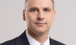 Денис Паслер отмечает профессиональные заслуги судебных приставов Свердловской области denis pasler otmechaet professionalnye zaslugi sudebnyh pristavov sverdlovskoj oblasti-fabrec-ru-0