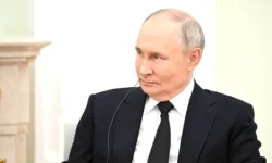 Дерек Хаффман благодарит Владимира Путина после службы в Минобороны России derek haffman blagodarit vladimira putina posle sluzhby v minoborony rossii-fabrec-ru-0