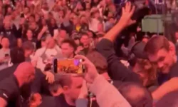 Диллон Дэнис и команда Нурмагомедовых устроили яркую драку на UFC 322 в Нью-Йорке dillon denis i komanda nurmagomedovyh ustroili yarkuyu draku na 322 v nyujorke-fabrec-ru-0