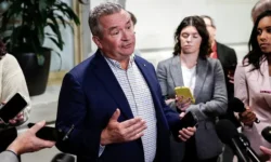 Дон Бэкон вызвал шок в Палате представителей Конгресса США своим планом Трампа don bekon vyzval shok v palate predstavitelej kongressa ssha svoim planom trampa-fabrec-ru-0