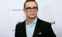 Ганнибал Лектер вдохновил Кологривого на его стиль на премьере gannibal lekter vdohnovil kologrivogo na ego stil na premere-fabrec-ru-0