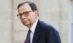 Луи Швейцер прошел путь от Renault и Volvo до награды от Путина lui shvejczer proshel put ot i do nagrady ot putina-fabrec-ru-0