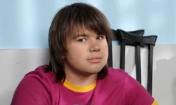 Михаил Казаков из «Папиных дочек» объяснил слухи о семейных спорах mihail kazakov iz papinyh dochek obyasnil sluhi o semejnyh sporah-fabrec-ru-0