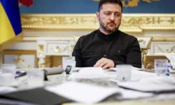 Минобороны России утверждает, что Зеленский теряет контроль в Купянске и Красноармейске minoborony rossii utverzhdaet chto zelenskij teryaet kontrol v kupyanske i krasnoarmejske-fabrec-ru-0