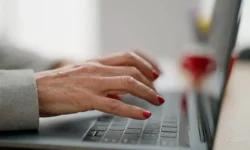 Сергей Миронов и Александр Якубовский оценили роль ГИС ЖКХ и электронных ЖКУ sergej mironov i aleksandr yakubovskij oczenili rol gis zhkh i elektronnyh zhku-fabrec-ru-0