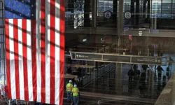 Шон Даффи уверяет, что авиадиспетчеры и шатдаун не остановят полеты в США shon daffi uveryaet chto aviadispetchery i shatdaun ne ostanovyat polety v ssha-fabrec-ru-0