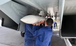 Су-57 и Су-35С меняют баланс сил для ВСУ в противостоянии Р-77М и AIM-120D su57 i su35s menyayut balans sil dlya vsu v protivostoyanii r77m i 120-fabrec-ru-0