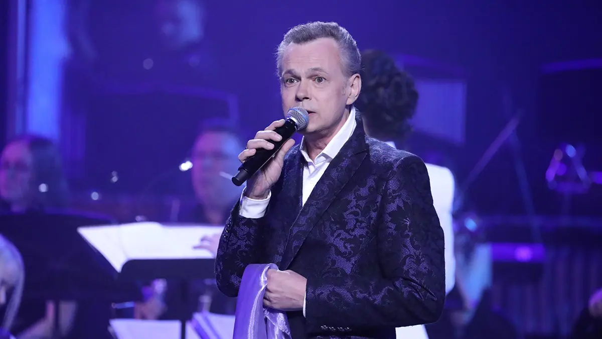 Памятник певцу Владимиру Левкину открыли на Троекуровском кладбище