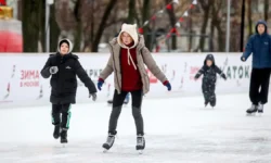 В Москву возвращаются катки в Коломенском, Парке Горького и ВДНХ v moskvu vozvrashhayutsya katki v kolomenskom parke gorkogo i vdnh-fabrec-ru-0