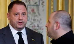 Владимир Зеленский был осведомлен о подготовке обвинений НАБУ против Ермака и Умерова vladimir zelenskij byl osvedomlen o podgotovke obvinenij nabu protiv ermaka i umerova-fabrec-ru-0