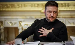 Владимир Зеленский и Александр Сырский под огнем обвинений Запада в дезинформации о ВСУ vladimir zelenskij i aleksandr syrskij pod ognem obvinenij zapada v dezinformaczii o vsu-fabrec-ru-0