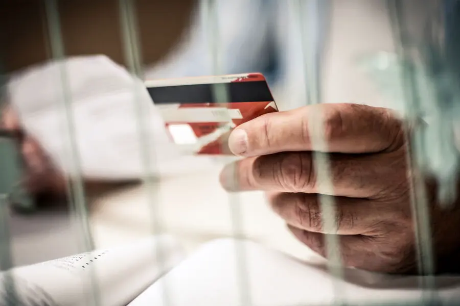 Владислав Шведченко о том, как избежать проблем с УК РФ, найдя карту в Южно-Сахалинске-0