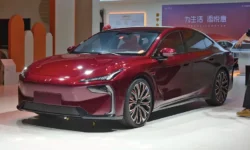 Выход электрического лифтбэка Bestune Joyee 08 с батареей CATL в России vyhod elektricheskogo liftbeka 08 s batareej v rossii-fabrec-ru-0