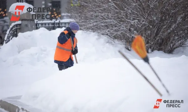 Ямало-Ненецкий АО и Югра лидируют по зарплатам дворников, Свердловская область на подъеме-0