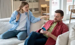 Юлия Куликова-Цай и Виктория Богунова обсуждают влияние женского контроля на отношения yuliya kulikovaczaj i viktoriya bogunova obsuzhdayut vliyanie zhenskogo kontrolya na otnosheniya-fabrec-ru-0