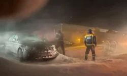 Экстренные службы проводят операцию на трассе Р-228 для спасения людей в Саратовской области ekstrennye sluzhby provodyat operacziyu na trasse r228 dlya spaseniya lyudej v saratovskoj oblasti-fabrec-ru-0