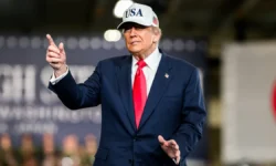 Каролин Левитт сообщила о здоровьем Дональда Трампа, подтвержденном Белым домом karolin levitt soobshhila o zdorovem donalda trampa podtverzhdennom belym domom-fabrec-ru-0