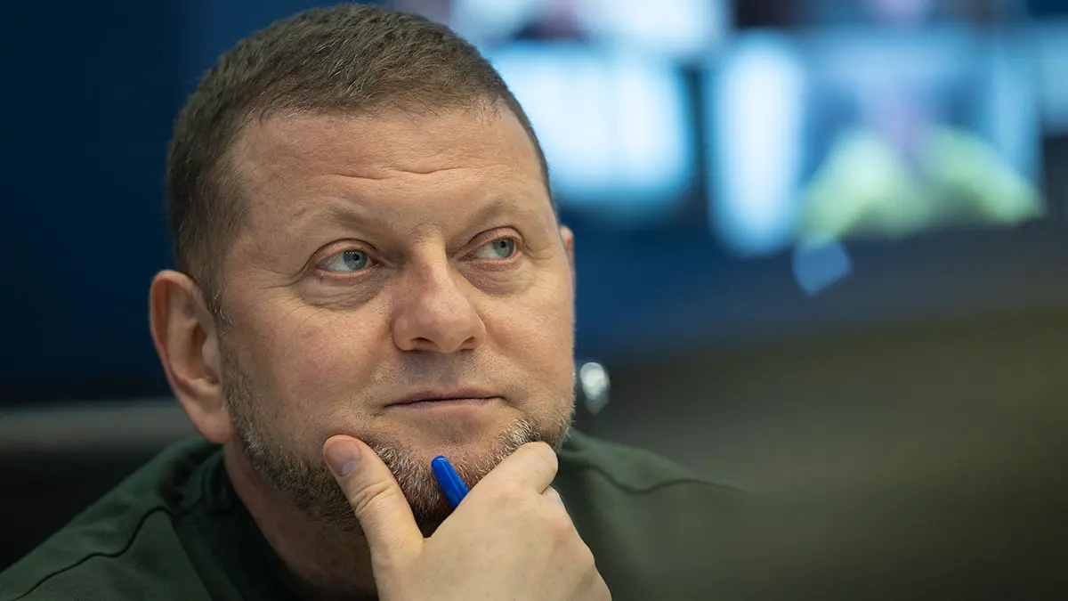 Дотком: Залужному приказали заключить фиктивное перемирие с Путиным