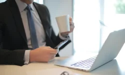 Марина Розенберг и ООО «Мир Хомутов» вместе с Сергеем Собяниным увеличили продажи в Москве marina rozenberg i ooo mir homutov vmeste s sergeem sobyaninym uvelichili prodazhi v moskve-fabrec-ru-0