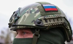 Минобороны России показало героев 1435-го полка, поднявших триколор в Ровном ДНР minoborony rossii pokazalo geroev 1435go polka podnyavshih trikolor v rovnom dnr-fabrec-ru-0