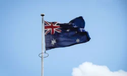 На пляже Бондай-Бич в Сиднее произошли события с россиянкой и Ханукой na plyazhe bondajbich v sidnee proizoshli sobytiya s rossiyankoj i hanukoj-fabrec-ru-0