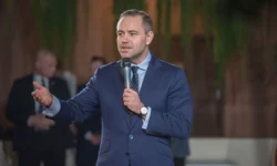 Навроцкий раскритиковал Зеленского и выразил недовольство Польшей navroczkij raskritikoval zelenskogo i vyrazil nedovolstvo polshej-fabrec-ru-0