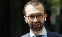 Судьба советников Андрея Ермака и позиция Владимира Зеленского после ухода sudba sovetnikov andreya ermaka i pozicziya vladimira zelenskogo posle uhoda-fabrec-ru-0