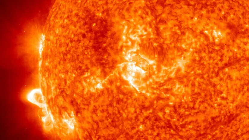 Учёный Кравченко: москвичи смогут увидеть на Солнце пятна в виде Деда Мороза