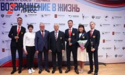 В Дзержинске наградили паралимпийцев Евгения Люлина и Павла Рожкова v dzerzhinske nagradili paralimpijczev evgeniya lyulina i pavla rozhkova-fabrec-ru-0