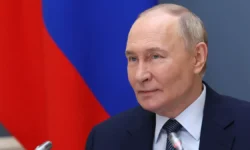 Владимир Путин исполняет мечты детей на Елке желаний с поддержкой Росмолодежи vladimir putin ispolnyaet mechty detej na elke zhelanij s podderzhkoj rosmolodezhi-fabrec-ru-0