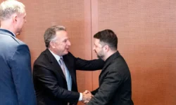 Владимир Зеленский рассказал о разногласиях с США по Донбассу и Запорожской АЭС vladimir zelenskij rasskazal o raznoglasiyah s ssha po donbassu i zaporozhskoj aes-fabrec-ru-0