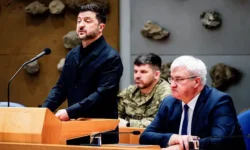 Владимир Зеленский столкнулся с необычной путаницей переводчиков в Гааге vladimir zelenskij stolknulsya s neobychnoj putaniczej perevodchikov v gaage-fabrec-ru-0