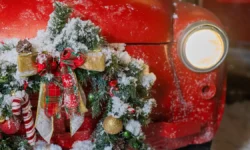 Юлия Дмитрук и Александр Якубовский рассказали, как безопасно украшать авто гирляндами yuliya dmitruk i aleksandr yakubovskij rasskazali kak bezopasno ukrashat avto girlyandami-fabrec-ru-0