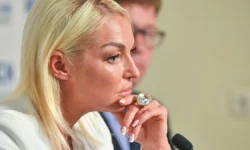 Анастасия Волочкова мечтает о встрече с Ариадной в Театре на Цветном anastasiya volochkova mechtaet o vstreche s ariadnoj v teatre na czvetnom-fabrec-ru-0