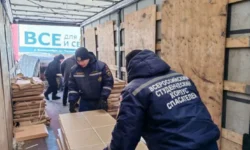 Денис Паслер: Грузы для СВО, ДНР, кадры Урала отвечают на вызов! denis pasler gruzy dlya svo dnr kadry urala otvechayut na vyzov-fabrec-ru-0